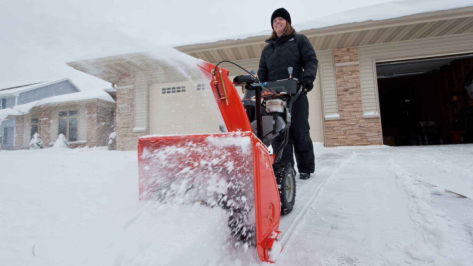 Как выбрать идеальный бензиновый снегоуборщик для вашего двора