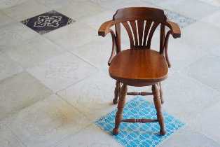 Преимущества деревянных стульев в интерьере