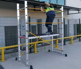 Строительные лестницы: безопасность и удобство при работе на высоте